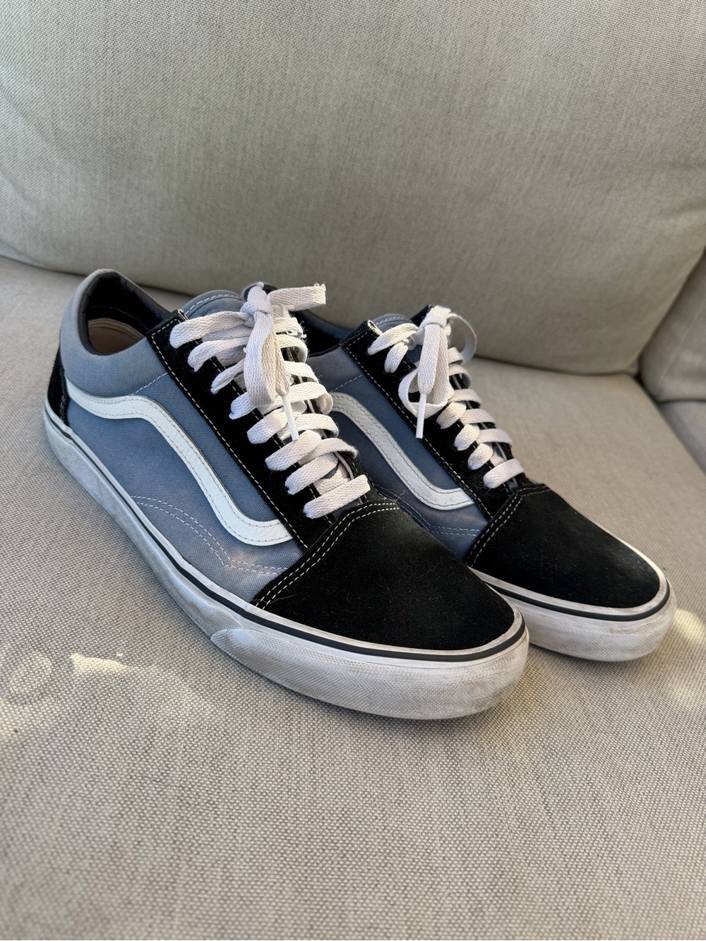 Vans Men’s Old Skool Classic Low-Top Skate Sneakers in Black and Light Blue